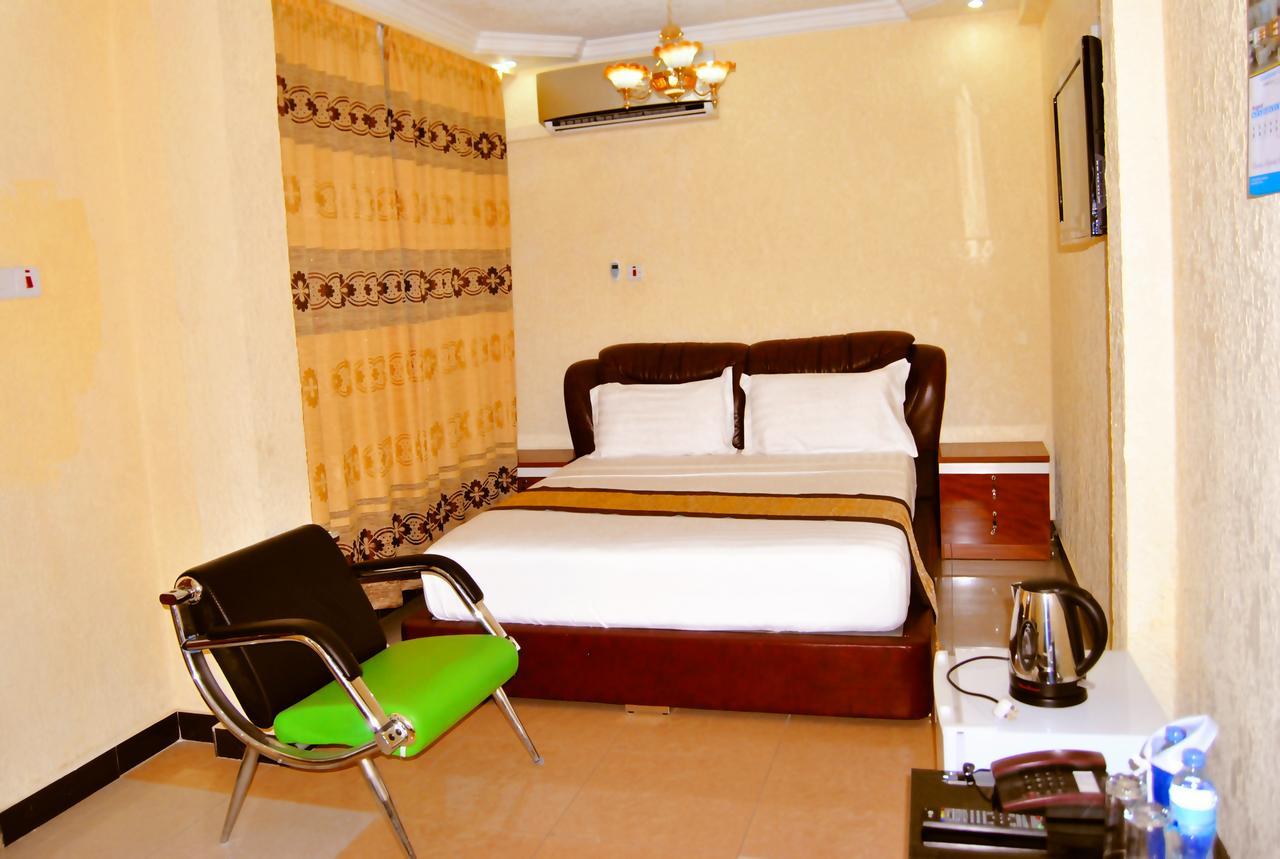 Best Point Hotel Daressalam Exterior foto